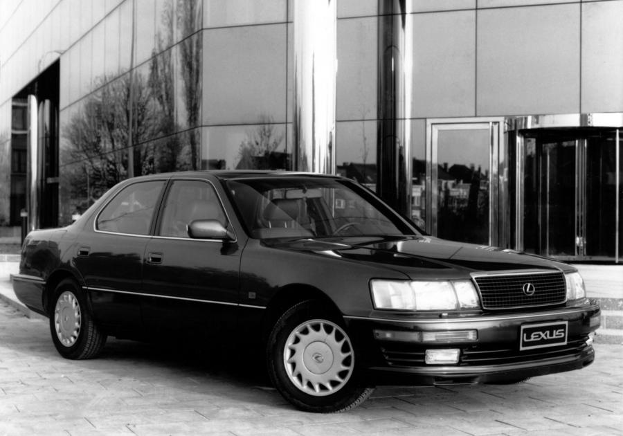  Lexus LS400 1989 года  (WW) (фото 12 из 18)